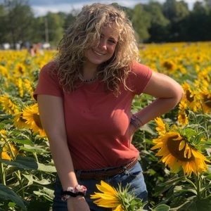 Meet your Posher, Haley